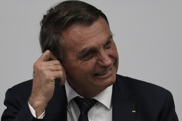 Governo Bolsonaro gasta R$ 4,2 milh&otilde;es com cart&atilde;o corporativo em 35 dias |  Bela Megale - O Globo