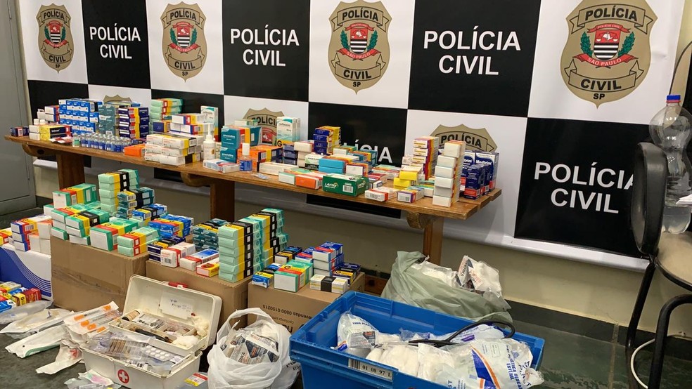 Segundo a Polícia Civil, os medicamentos não possuíam nota fiscal — Foto: Polícia Civil/Divulgação