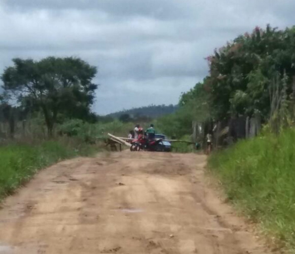 Fazenda foi invadida na madrugada deste sábado (Foto: Blog Políticos do Sul da Bahia)
