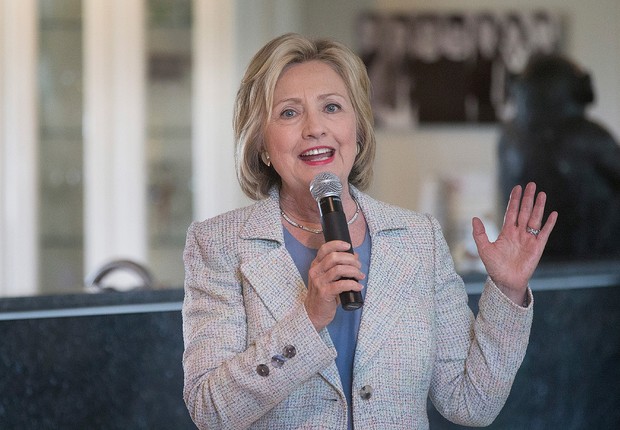 A pré-candidata pelo Partido Democrata à presidência dos Estados Unidos, Hillary Clinton, faz discurso em Carroll, Iowa (Foto: Scott Olson/Getty Images)