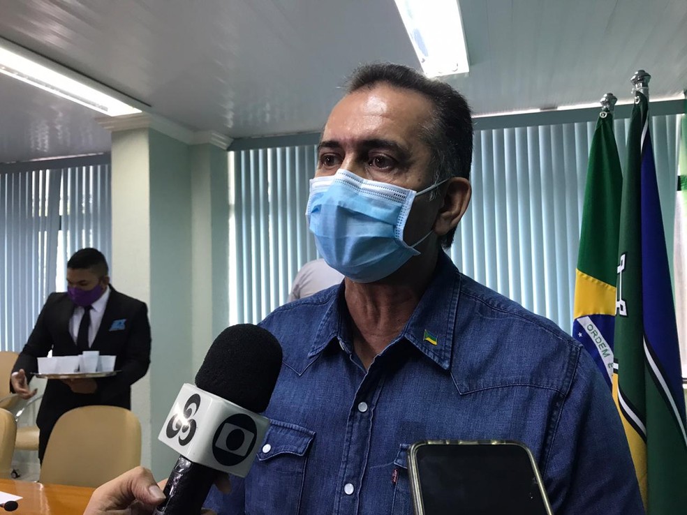 Waldez Góes, governador do Amapá, autorizou o aluguel de 2 geradores para a Caesa — Foto: Caio Coutinho/G1