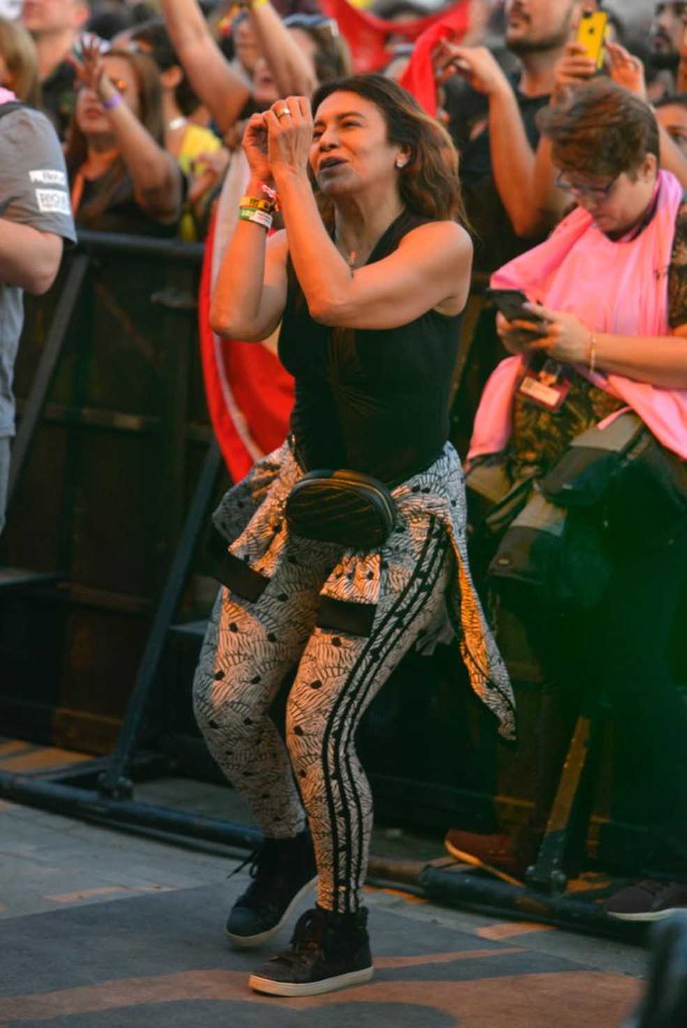 Rock In Rio Dira Paes Danca Muito Ao Som Do Show Para Pop Com Fafa De Belem E Gaby Amarantos Rock In Rio Gshow