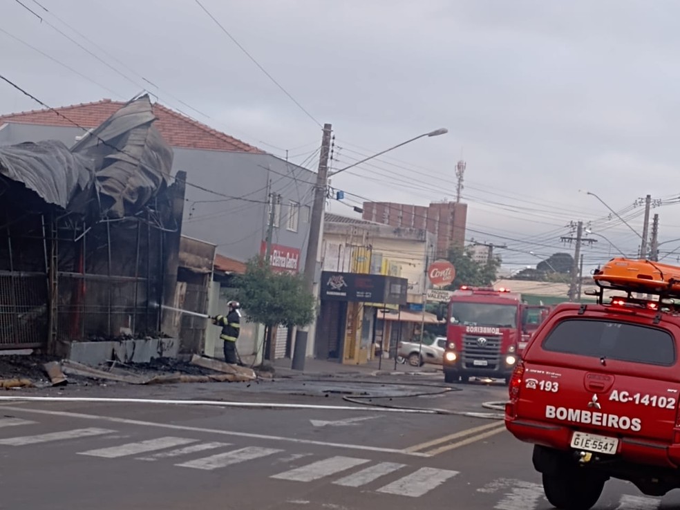 Bombeiros atendem ocorrência de incêndio em Assis (SP) — Foto: Redes sociais/Reprodução