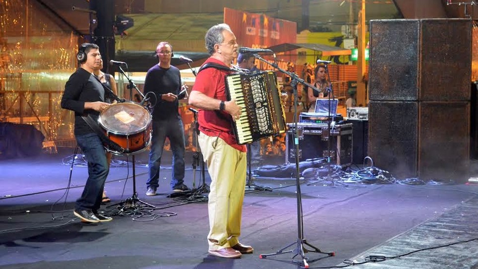 Flávio José foi confirmado no São João do Campestre, no mês de junho, em Campina Grande (Foto: Kamylla Lima/G1/Arquivo)