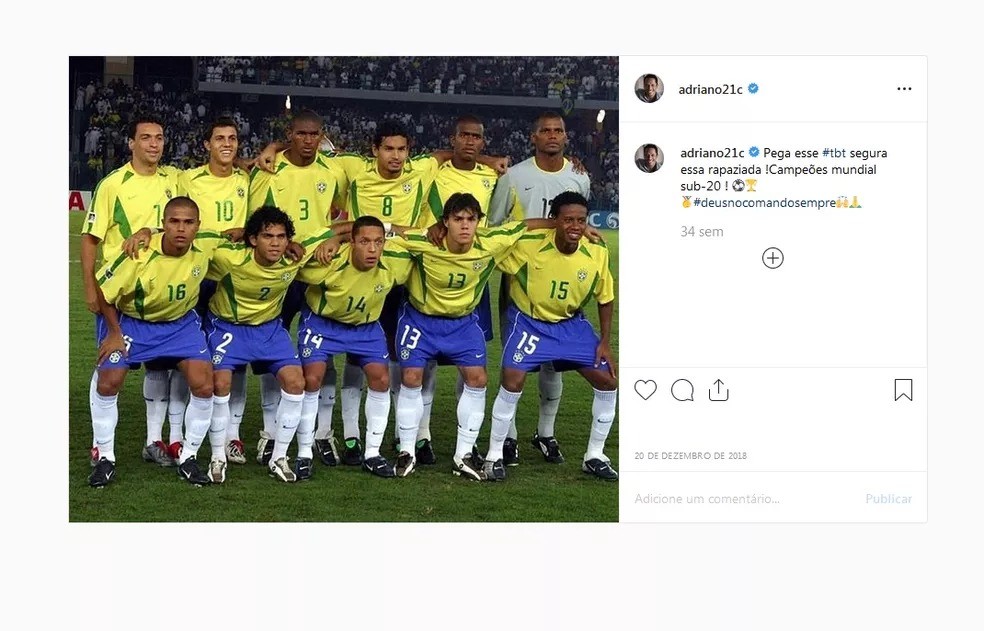 Post "TBT" de Adriano, ex-lateral do Barcelona, relembrando a conquista do Mundial Sub-20; Daniel Alves, ainda cabeludo, com a camisa 2 — Foto: Reprodução