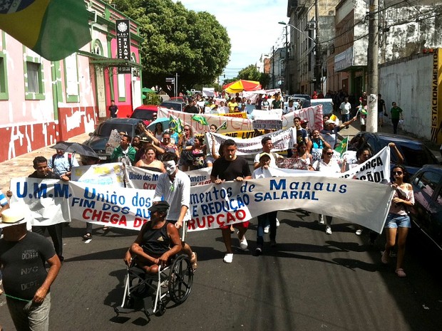 Este é o quato protesto em Manaus desde que começaram manifestações pelo país (Foto: Girlene Medeiros/G1 AM)