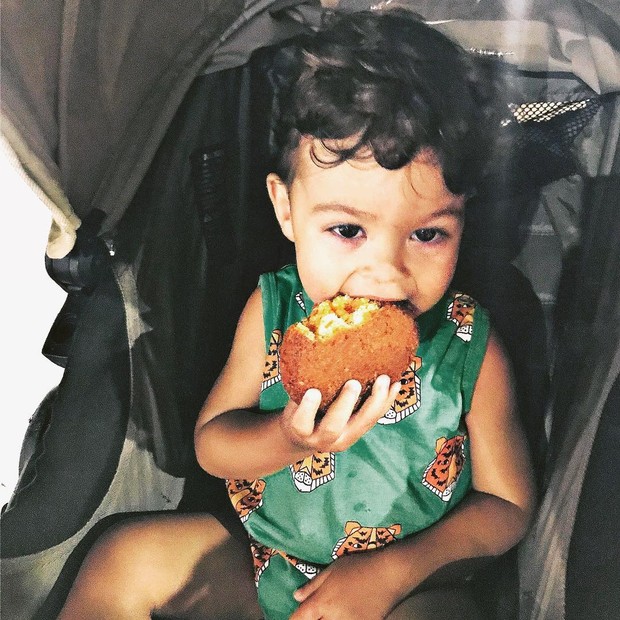 Bela Gil compartilha foto criança e seguidores a comparam a Nino (Foto: Reprodução/Instagram)