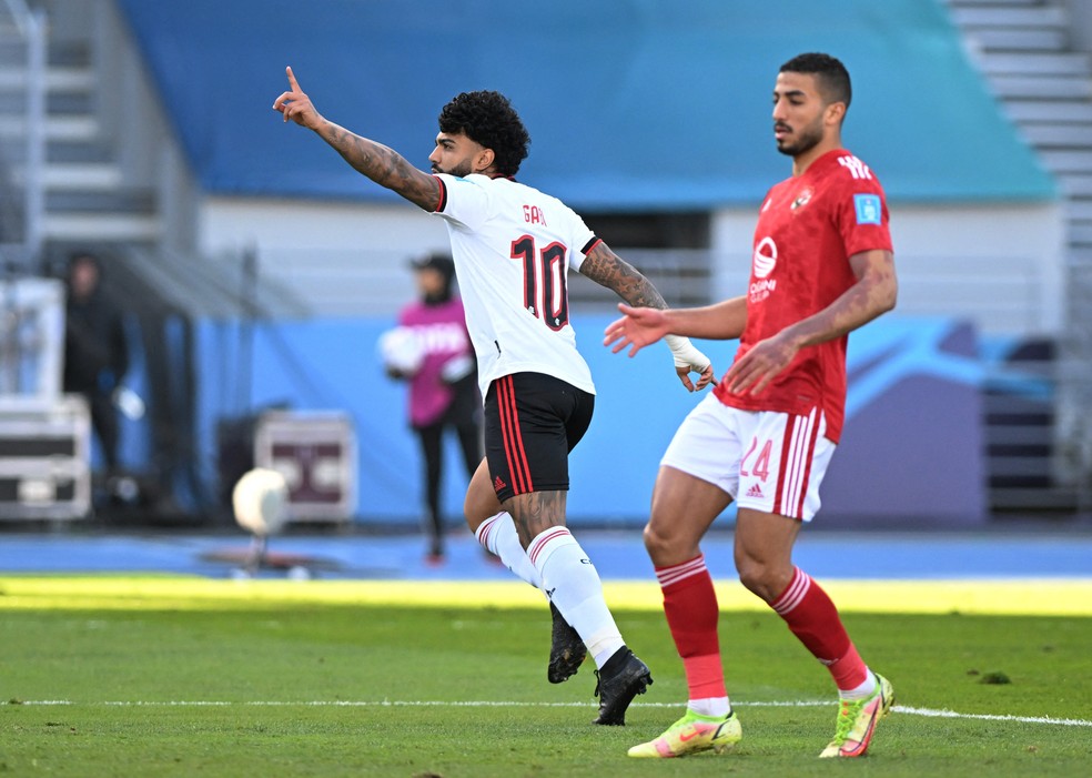 Gabigol comemora gol do Flamengo contra o Al Ahly — Foto: REUTERS/Alexandre Neto