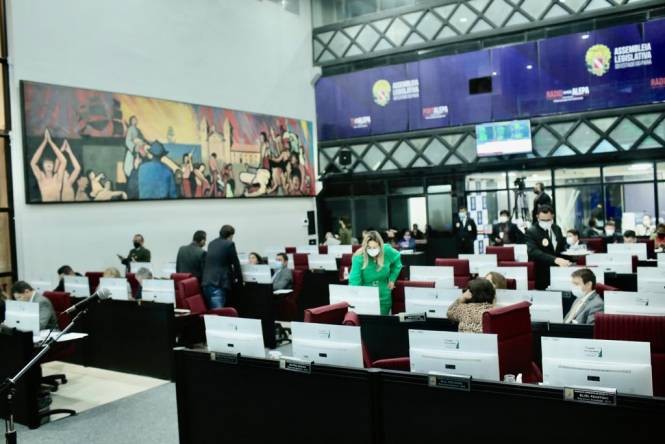 Deputados aprovam reajuste de 10,5% aos servidores estaduais do Pará