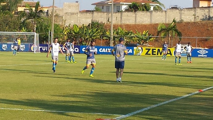 Com Cruzeiro quase pronto, Mano foca saída de bola em velocidade