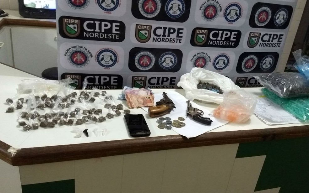 Material foi apreendido com quadrilha (Foto: Divulgação/SSP-BA)