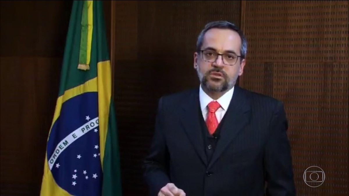 MEC pede que sejam denunciados professores que incentivaram protestos