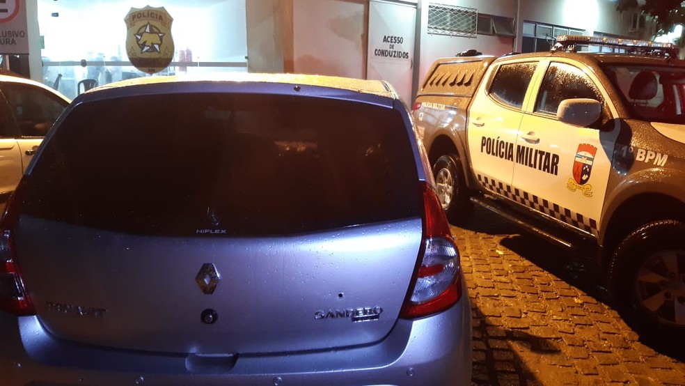 Os dois bandidos t&ecirc;m passagens pela pol&iacute;cia &mdash; Foto: S&eacute;rgio Henrique Santos/Inter TV Cabugi