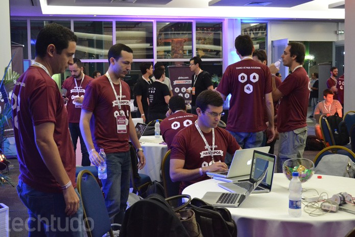 Equipes do Hack in PoA s?o recebidas pelos profissionais da Globo.com para hackathon (Foto: Melissa Cruz / TechTudo)