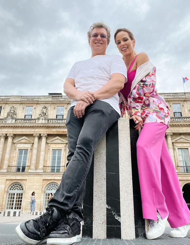 Ana Furtado e Boninho em Paris (Foto: Reprodução/Instagram )