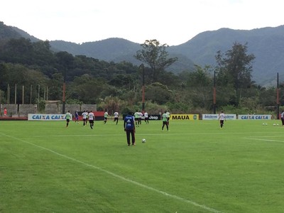 Treino pós-revés tem Pará artilheiro e Cristóvão Borges atento aos reservas