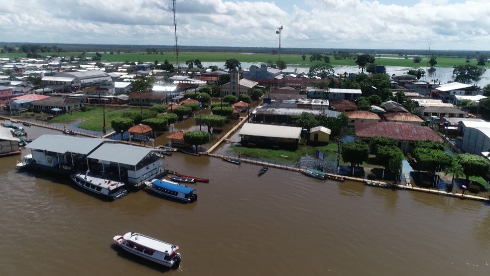 Rio invadiu município do Careiro da Várzea, no interior do Amazonas — Foto: Rede Amazônica