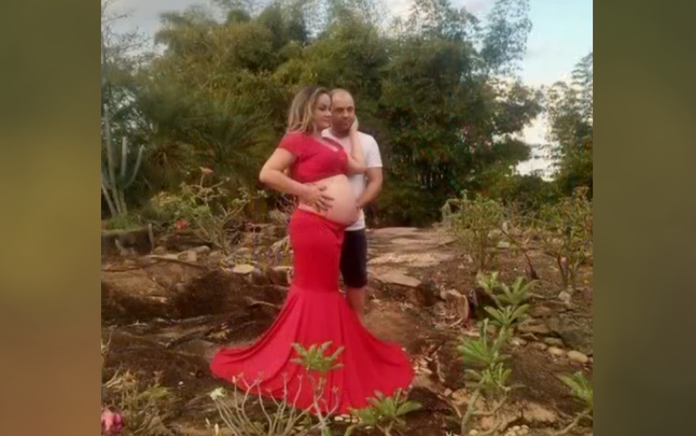 Patrícia Albuquerque e o marido, Valtair Porto — Foto: Reprodução/TV Anhanguera