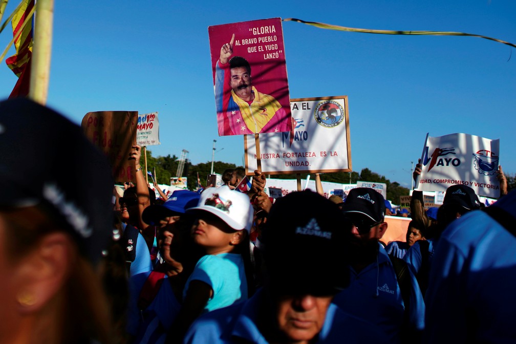 ManifestaÃ§Ã£o do 1Âº de Maio em Havana, capital de Cuba, reuniu apoiadores do regime de NicolÃ¡s Maduro na Venezuela â Foto: Alexandre Meneghini/Reuters