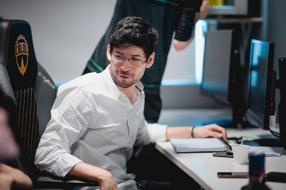 Piroxz, técnico de League of Legends da Redemption — Foto: Divulgação/Riot Games