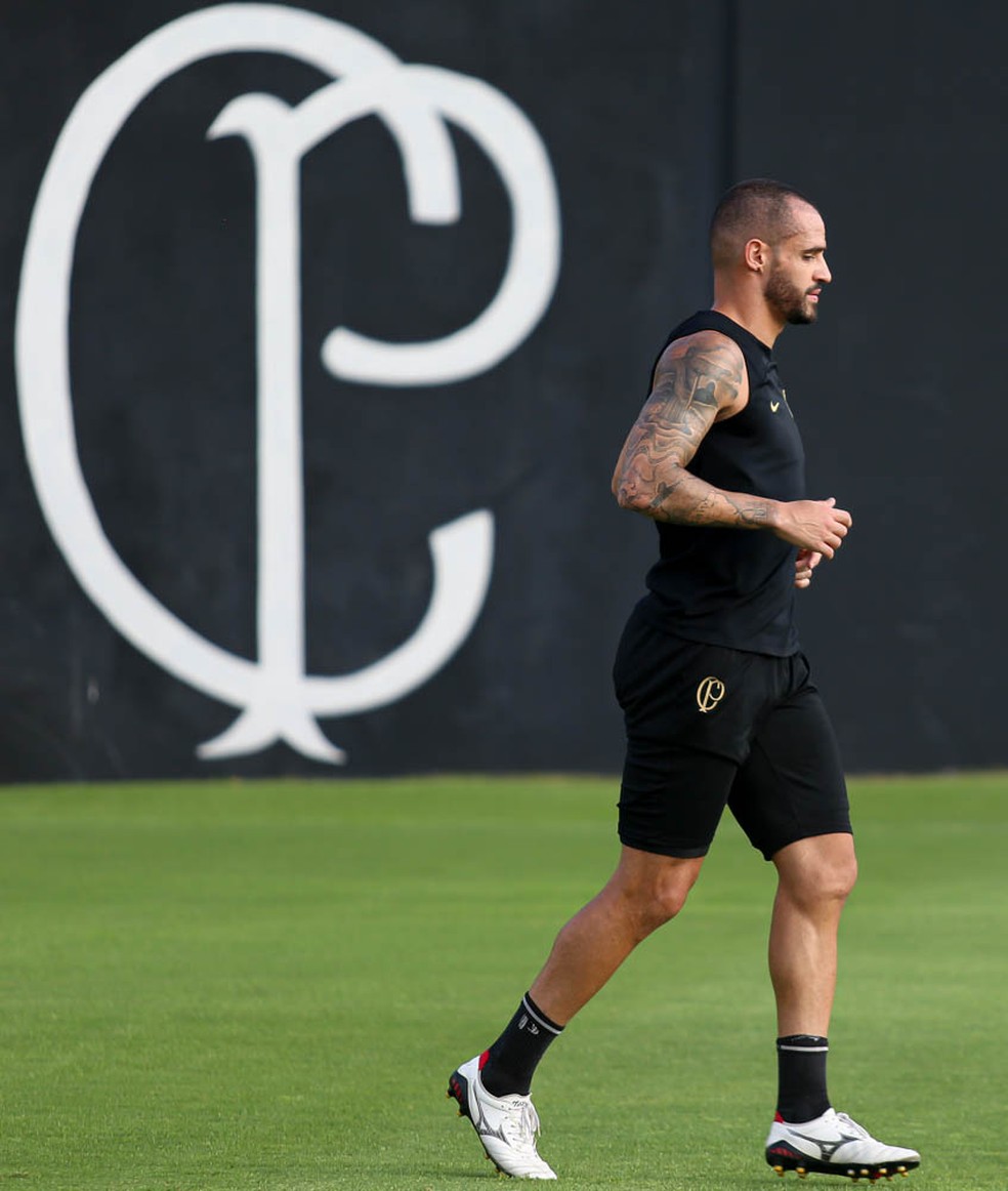 Renato Augusto desfalca o Corinthians contra o São Bernardo — Foto: Rodrigo Coca/Ag.Corinthians