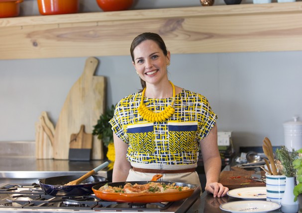 Colunista da Vogue Ale Blanco ensina receita prática e requintada para o almoço. (Foto: Joana Luz)