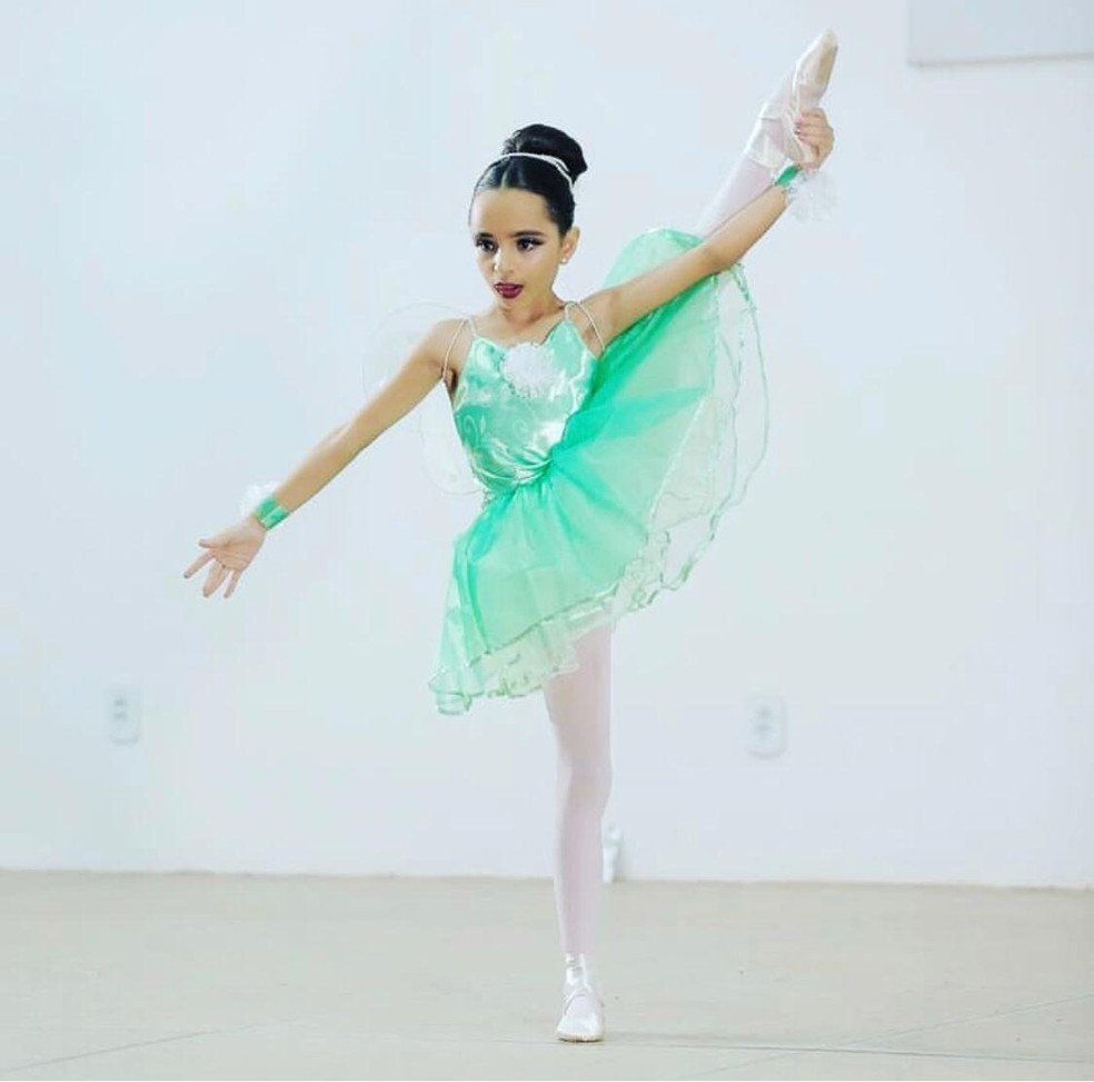Glenda Lynek Vasconcelos de Sousa foi uma das bailarinas aprovadas para o Bolshoi. — Foto: Arquivo pessoal