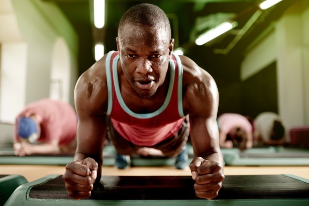 A personal trainer das celebridades explica como potencializar resultados  na hora de praticar exercícios » STEAL THE LOOK