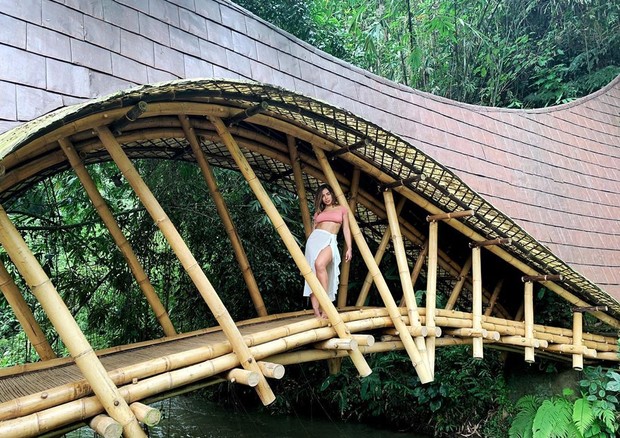Anitta na Indonésia (Foto: Reprodução/Instagram)