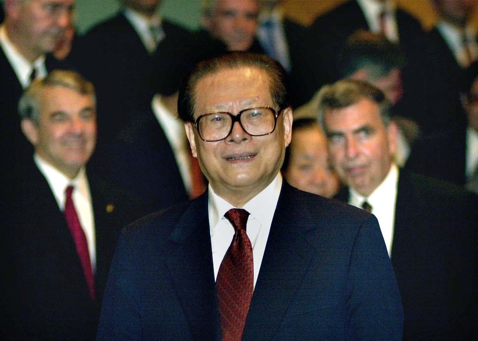 Foto do então presidente da China, Jiang Zemin, durante encontro em Hong Kong no dia 8 de maio de 2001 — Foto: Reuters