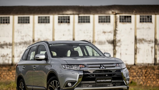 Mitsubishi Outlander some do site e despenca nas vendas; marca diz que SUV não saiu de linha