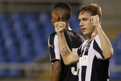 Luis Henrique Botafogo sub-17 (Foto: Vitor Silva / SSPress)