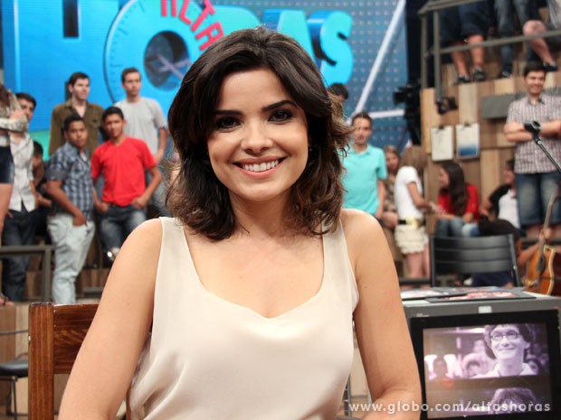 Vanessa Giácomo se apresenta no programa Altas Horas deste sábado (Foto: TV Globo/Altas Horas)