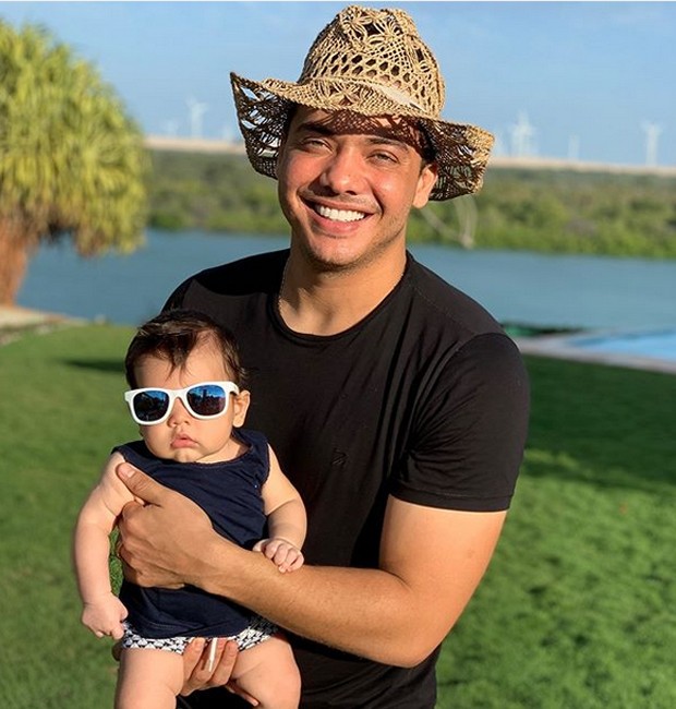 Wesley Safadão e o filho caçula, Dom (Foto: Reprodução/Instagram)