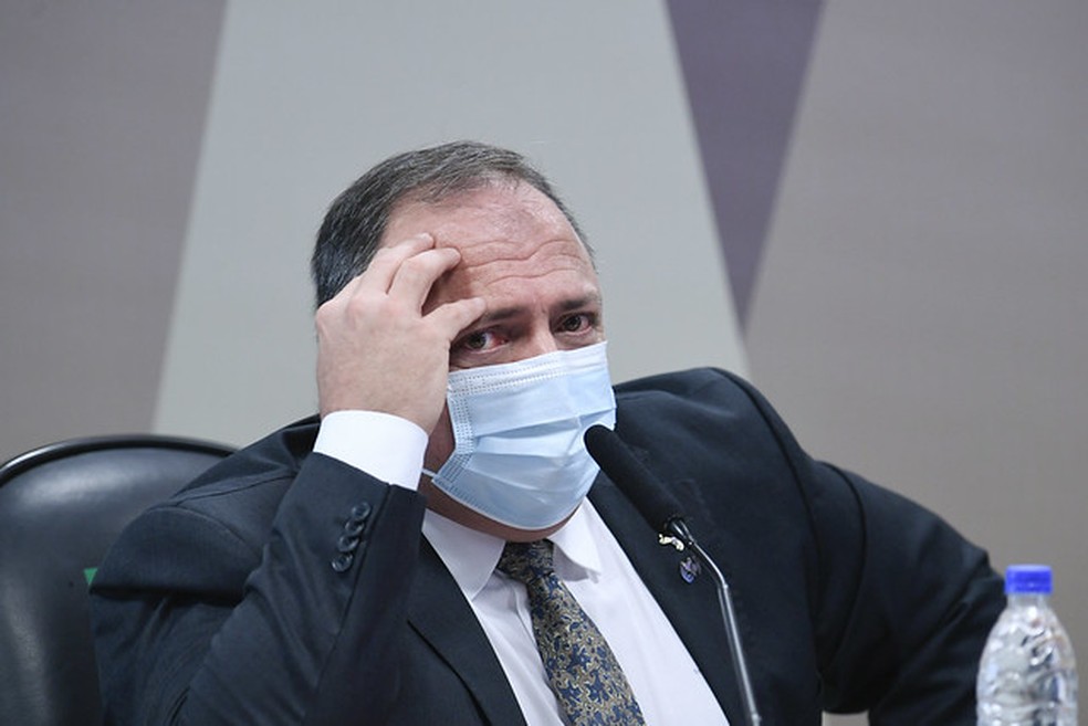 Ex-ministro da Saúde, general Eduardo Pazuello, responde aos questionamentos na CPI da Pandemia — Foto: Edilson Rodrigues/Agência Senado
