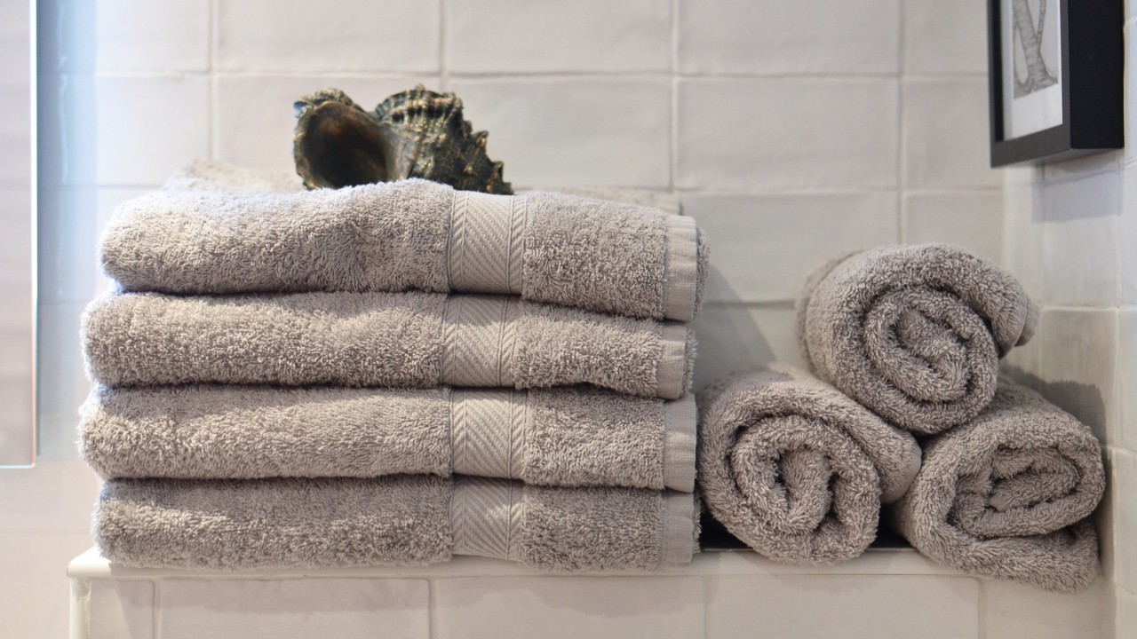 Ideal é ter, ao menos, três jogos de toalhas para cada pessoa da família. (Foto: Divulgação)