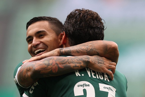 Dudu e Raphael Veiga, jogadores decisivos e responsáveis pelas principais jogadas ofensivas do Verdão (Foto: Cesar Greco /  Palmeiras)