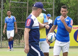 Coletivo confirma Manoel e Charles  entre os titulares; Allano vai à Toca II