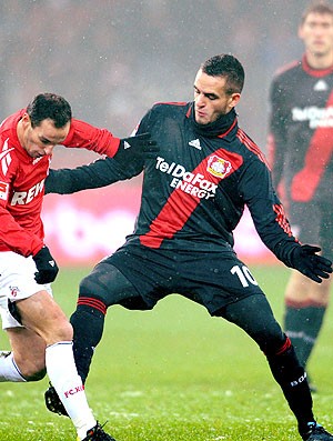 Renato Augusto na partida do Bayer Leverkusen contra o FC Cologne (Foto: EFE)