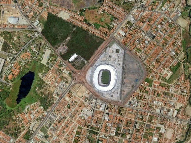 Estádio Castelão, em Fortaleza, em foto feita em 30 de março de 2013 (Foto: Google Earth)