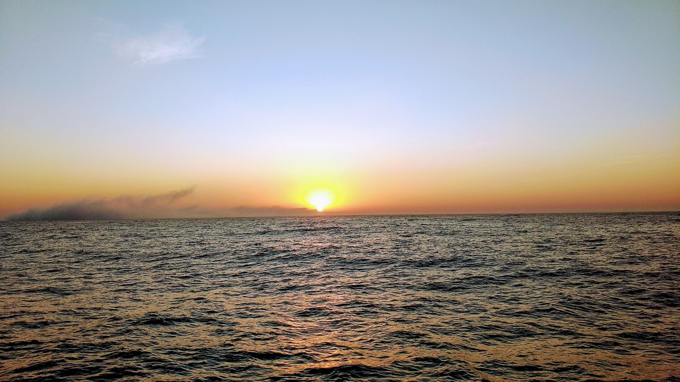 Saída pelágica feita em Itanhaém (SP) se iniciou às quatro da manhã e finalizou com o pôr do sol do mesmo dia — Foto: Marcelo H. Marques