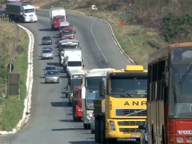 Edital para obras de duplicação da BR-381 é suspenso (Foto: Reprodução/TV Globo) Edital para obras de duplicação da BR-381 é suspenso (Foto: Reprodução/TV Globo)