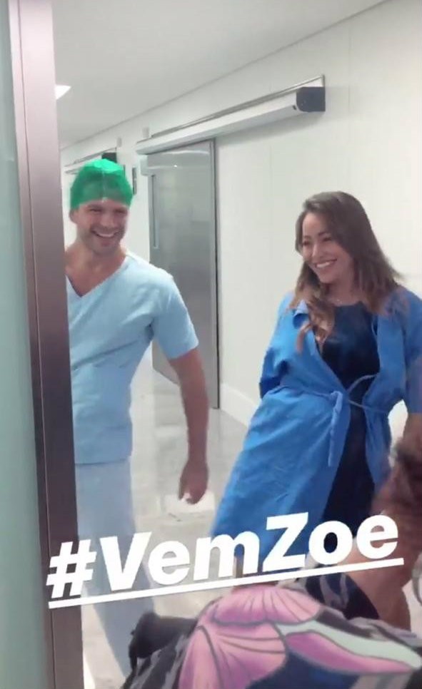 Vem, Zoe! Dancinha de pai e mãe a caminho da sala pré-parto na noite de quarta (28.11) (Foto: Reprodução/Instagram)