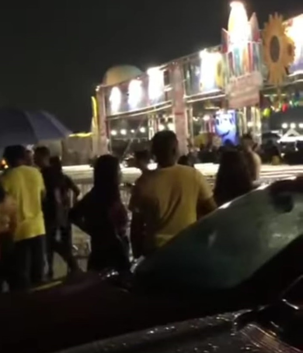 Arraial da Gente, festa promovida pelo Governo do Estado, tinha Wesley Safad�o como principal atra��o da noite � Foto: Reprodu��o/V�deo