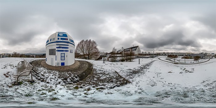 Observatório inspirado em Star Wars durante o inverno alemão.  (Foto: Facebook / Universidade Hochschule Kaiserslautern de Ciências Aplicadas )
