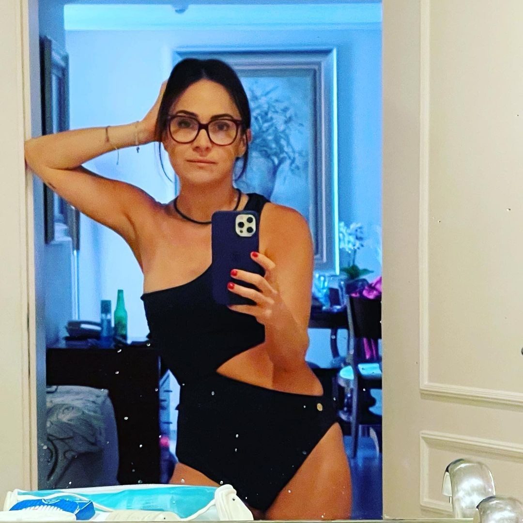 Gabriela Duarte posta selfie de maiô no Instagram (Foto: Reprodução Instagram)