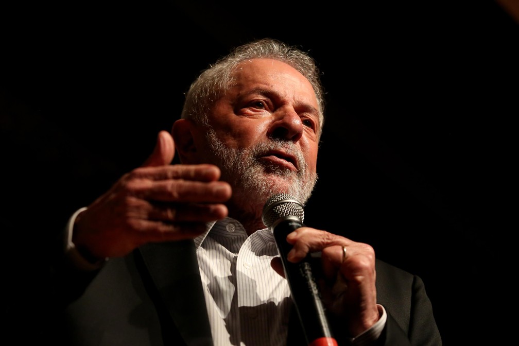 O presidente eleito Lula, discursa em primeira visita ao Centro Cultural Banco do Brasil (CCBB) em Brasília (DF), nesta quinta-feira (10). — Foto: FáTIMA MEIRA/FUTURA PRESS/FUTURA PRESS/ESTADÃO CONTEÚDO