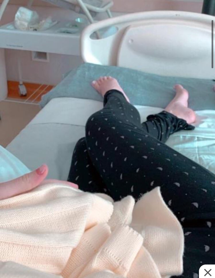 Sammy Lee na maternidade após dar a luz (Foto: Reprodução/Instagram)