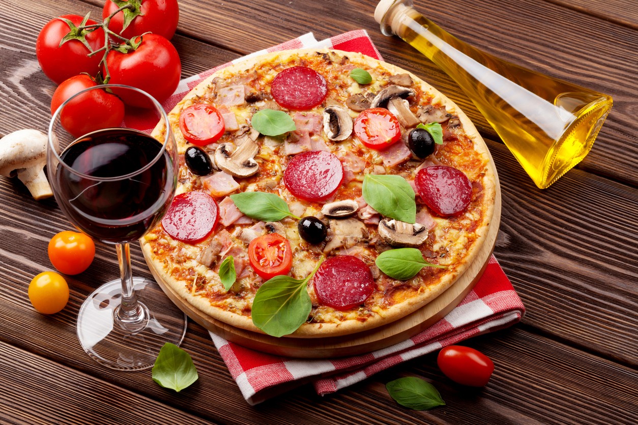 Dia da Pizza: data pede acompanhamento de um bom vinho ou espumante