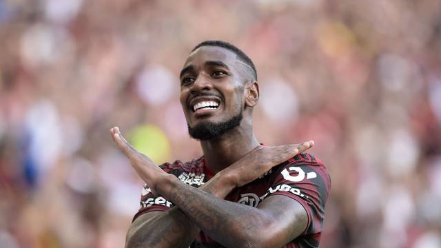 Gerson comemora o gol no clÃ¡ssico com o Botafogo